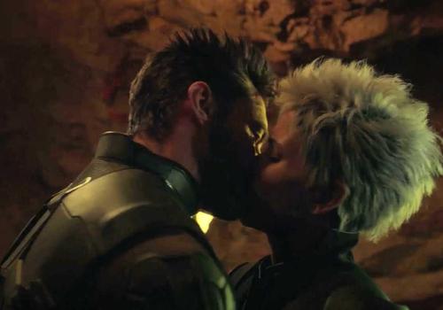 Wolverine And Storm Share A Kiss In X Men Days Of Future Past Deleted Scene X Men Films